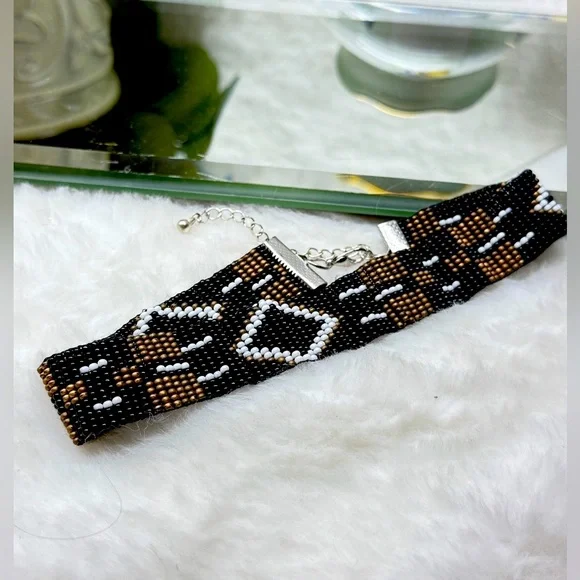 Tribal Style Beaded Choker Necklace - Black, White and gold color - Picture 1 of 8